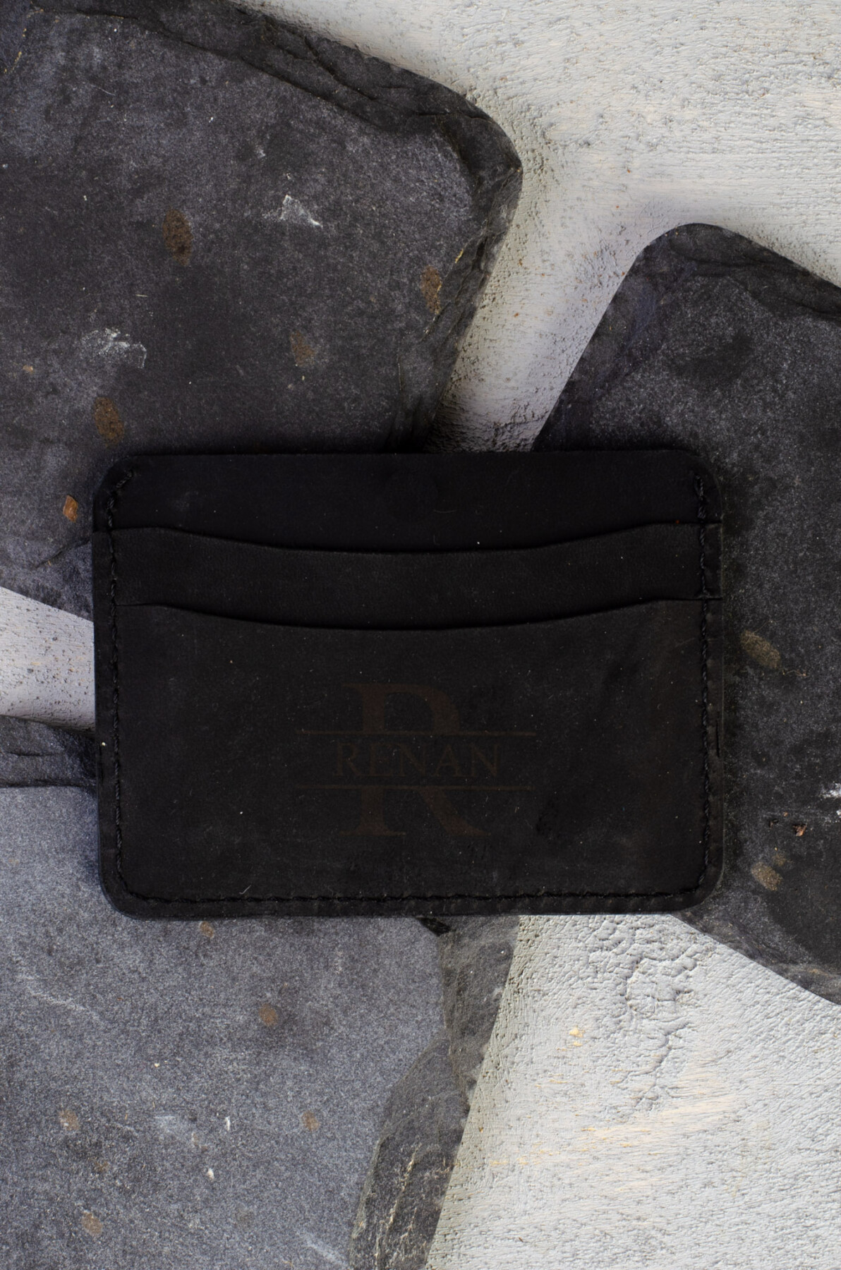 Kişiye Özel İsimli El Yapımı Hakiki Deri Siyah Kartlık - Grain Minimal